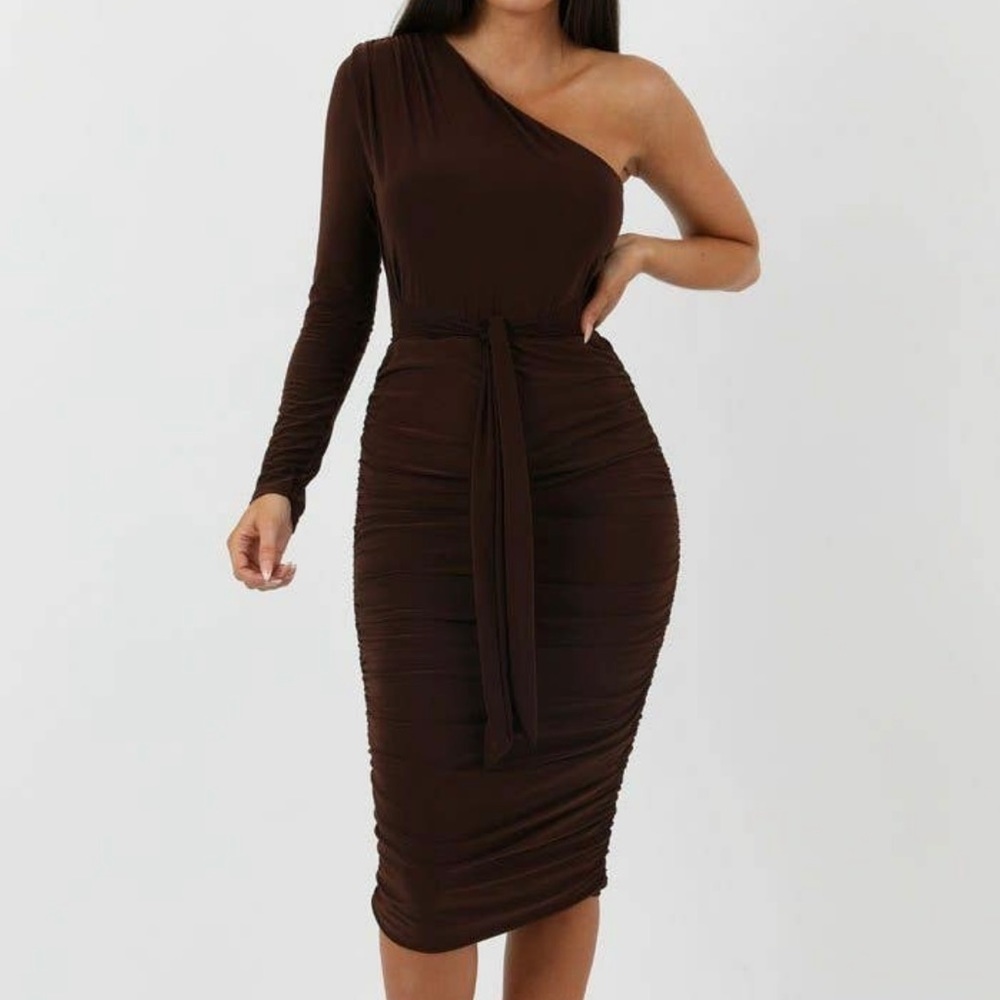 One Shoulder Ruched Slinky Midi Dress